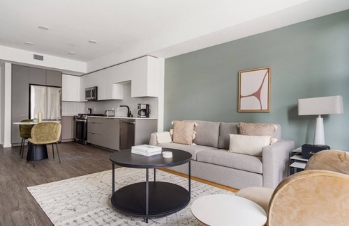 Emeryville Apartment | Roomy Emeryville 1BR w/Pool, Gym & W/D, walk to Safeway, by Blueground