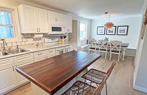 Port Austin House | Roomy house in downtown P.A. Walk to everything. Bikes included. Dog-friendly.