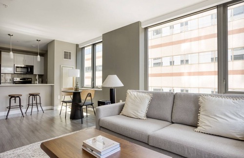 West End Apartment | Roomy North Station 1BR w/W/D & Gym, near TD Garden, by Blueground