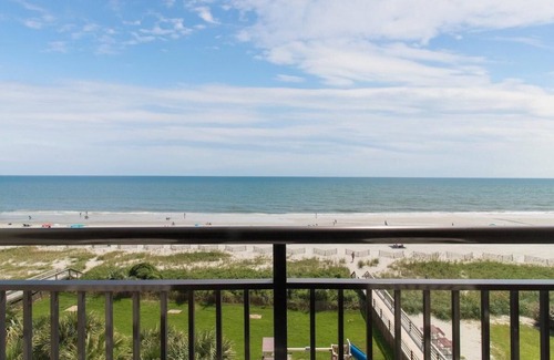 Myrtle Beach Condo | Roomy Oceanfront Suite with 2 Queen Beds 5th Floor