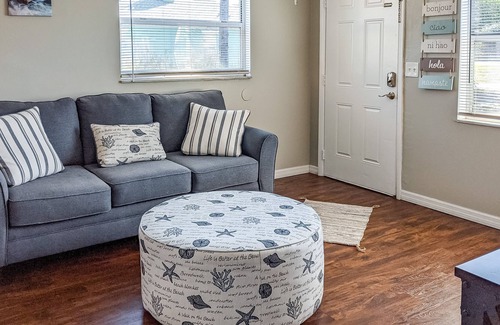 Largo House | Roomy Retreat Near Beach with Two Full Kitchens, Private Patio, and Free WiFi