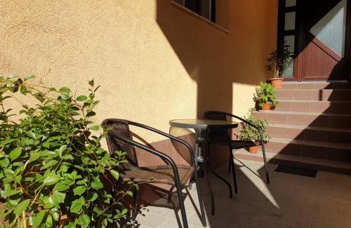 Three Oaks House | RORO Residence - 2 apartamente într-o vilă central