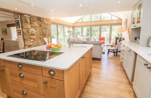 Castallack Cottage | ROS VALE, pet friendly, luxury holiday cottage in St Buryan
