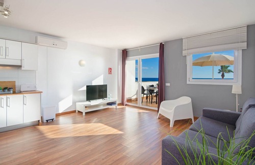 S'illot Apartment | ROSA DEL VENTS 2-A with terrace and sea views