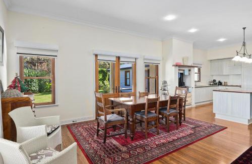 Avoca House | 'Rosalba' The Old Dairy Farm 3-Bed Cottage