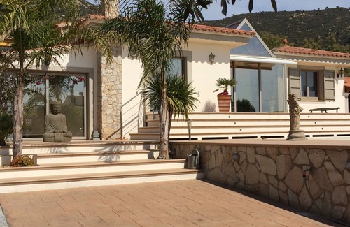 Pau Villa | Rosas luxurious Villa is in a wooded park private pool, peaceful, all amenities