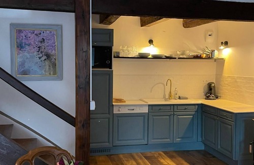 Saint-Martin-de-Bavel House | Rose Cottage