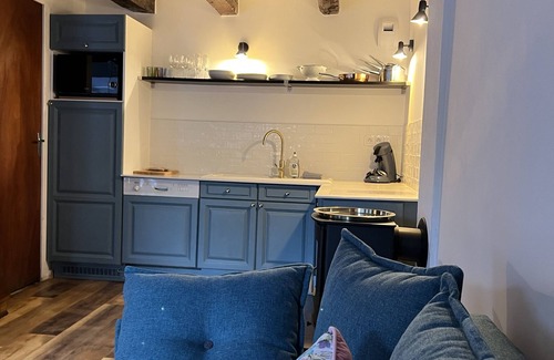 Saint-Martin-de-Bavel House | Rose Cottage