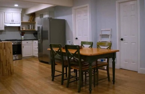 North Bend Cottage | Rose Cottage 222