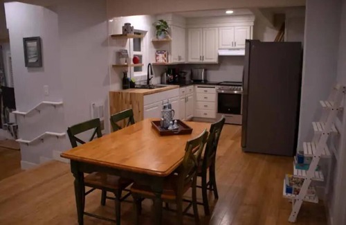 North Bend Cottage | Rose Cottage 222