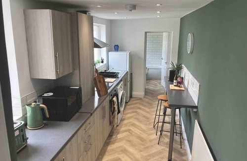 Sunderland House | Rose Cottage - 5 Person, city centre with parking