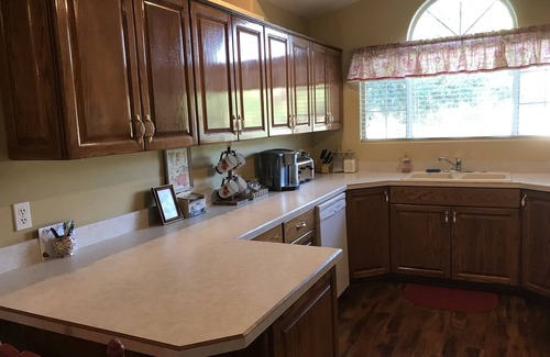 La Verkin House | Rose Cottage Retreat nearby Zion National Park