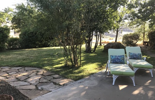 La Verkin House | Rose Cottage Retreat nearby Zion National Park