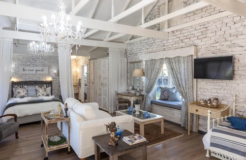 Makhado House | Rose & Ivy Guesthouse