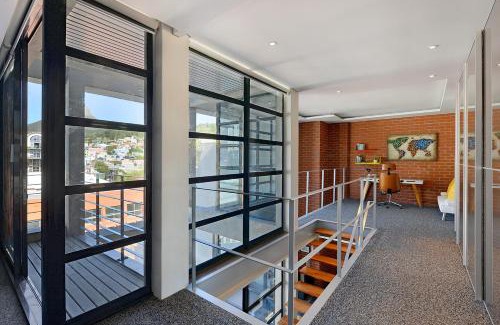 Bo'Kaap Apartment | Rose - Luxury City living with views!