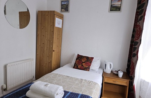 Peterborough House | Rose Marie Guest House