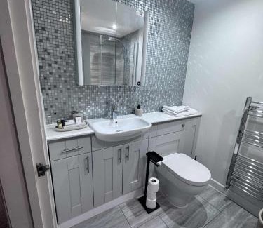 Horley Bed & Breakfast | ROSE-WOOD Gatwick