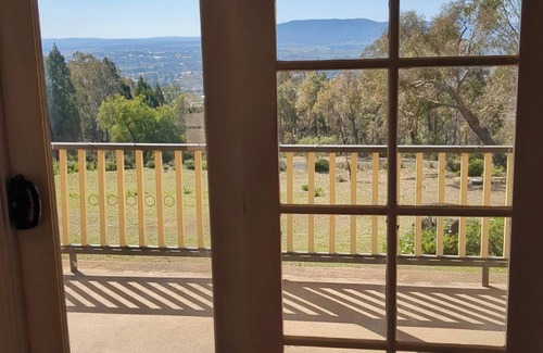 Central Mudgee House | Rosebank Estate - magnificent views over Mudgee CBD