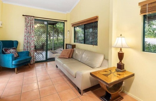 Cooran Cottage | Rosecliffe Cottage Cooran