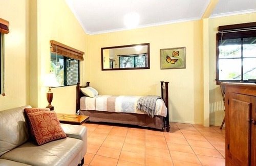 Cooran Cottage | Rosecliffe Cottage Cooran