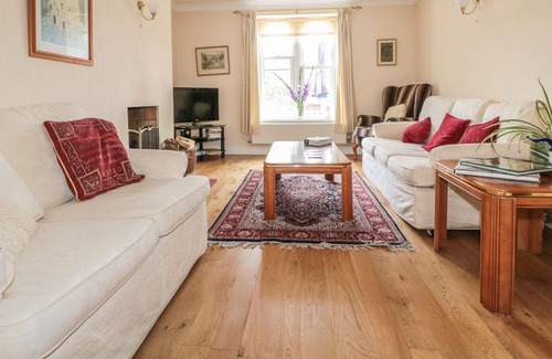 Abergavenny Cottage | Rosehill