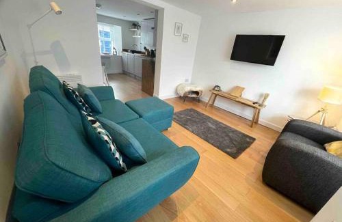 Malltraeth House | Roselea Cottage