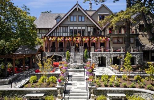 Esquimalt Hotel | Rosemead House
