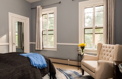 Utica Bed & Breakfast | Rosemont Inn Bed & Breakfast