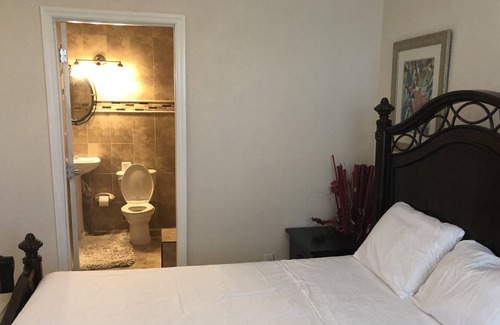 Nassau House | Roses Rentals