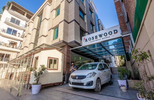 Sector 14 Hotel | Rosewood Apartment Hotel, Gurgaon