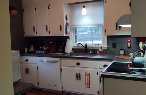 Belmont - Hillsboro House | Rosewood Avenue Bungalow