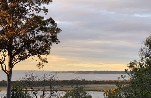 Merimbula House | Rosie's Seaview- 4 bedroom home with lake to ocean views- 5+ nights
