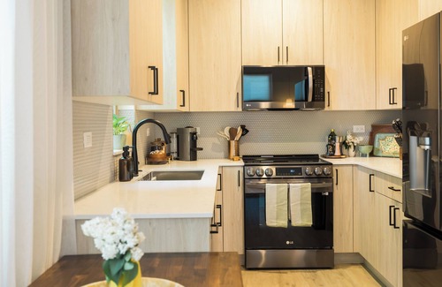 Roosevelt House | Rosie Townhouse + Family Zoo Passes!