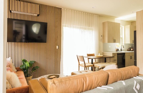 Roosevelt House | Rosie Townhouse + Family Zoo Passes!