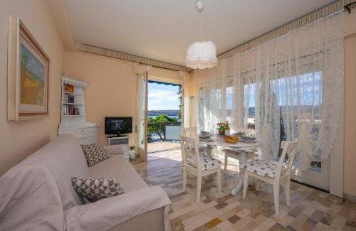 Barbarano Apartment | Rossella On The Lake With Fantastic View - Happy Rentals