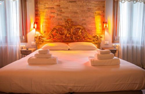 Cannaregio Bed & Breakfast | Rosso Charm B&B