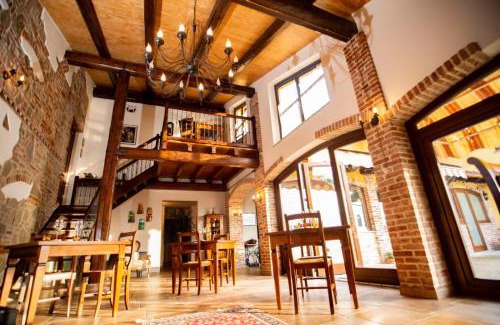 Novello House | Rosso Di Sera