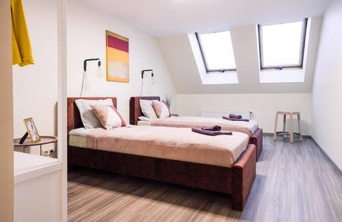 Old Town Apartment | Rothko apartment/8 guests/4bedrooms/Riga Old Town