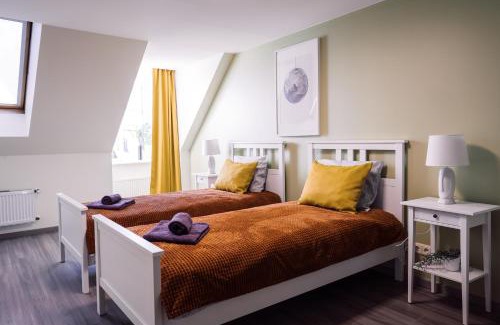Old Town Apartment | Rothko apartment/8 guests/4bedrooms/Riga Old Town