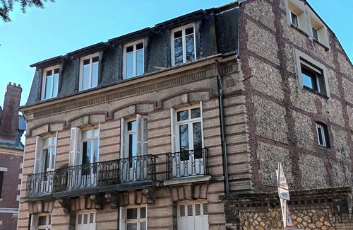 Gare-Jouvenet Apartment | Rouen center. In the immediate vicinity of the metro station and city center