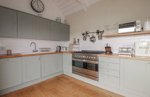 Camelford Cottage | ROUGHTOR BARN, pet friendly, luxury holiday cottage in Camelford