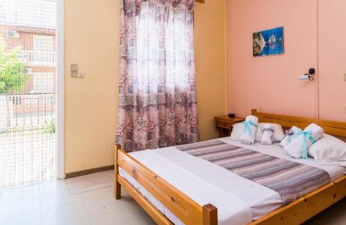 Porto Koukla Hotel | Roussa's Apartments