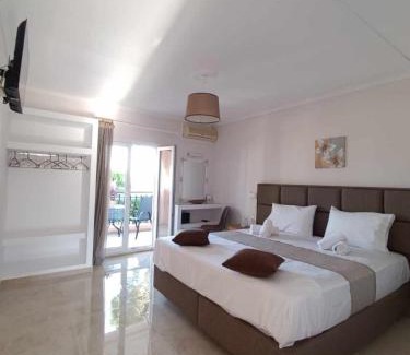Porto Koukla Hotel | Roussa's Apartments