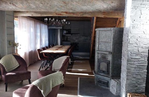 Syote Ski Chalet | Rovanperän kelomökit