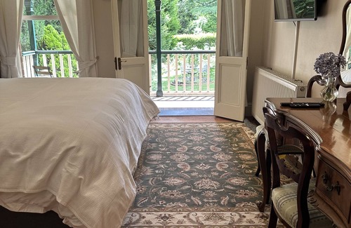 Blackheath House | Rowan Brae Historic Guest House