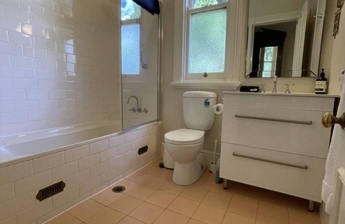 Blackheath House | Rowan Brae Historic Guest House