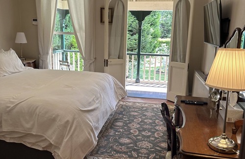 Blackheath House | Rowan Brae Historic Guest House