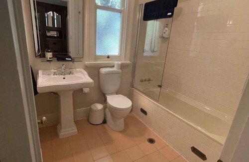 Blackheath House | Rowan Brae Historic Guest House