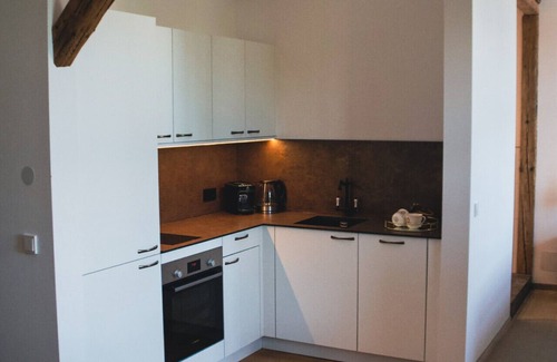 Aurolzmunster Apartment | Royal Blossom Suite Near Spas I Breakfast Included