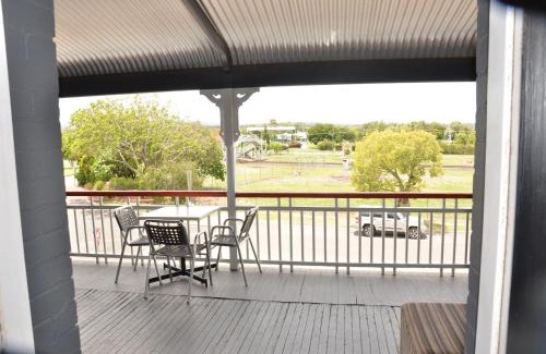 Gatton Hotel | Royal Gatton Hotel